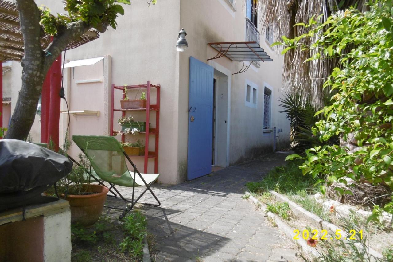 Apartment Rez De Chaussee Climatise Dans Aigues-Mortes