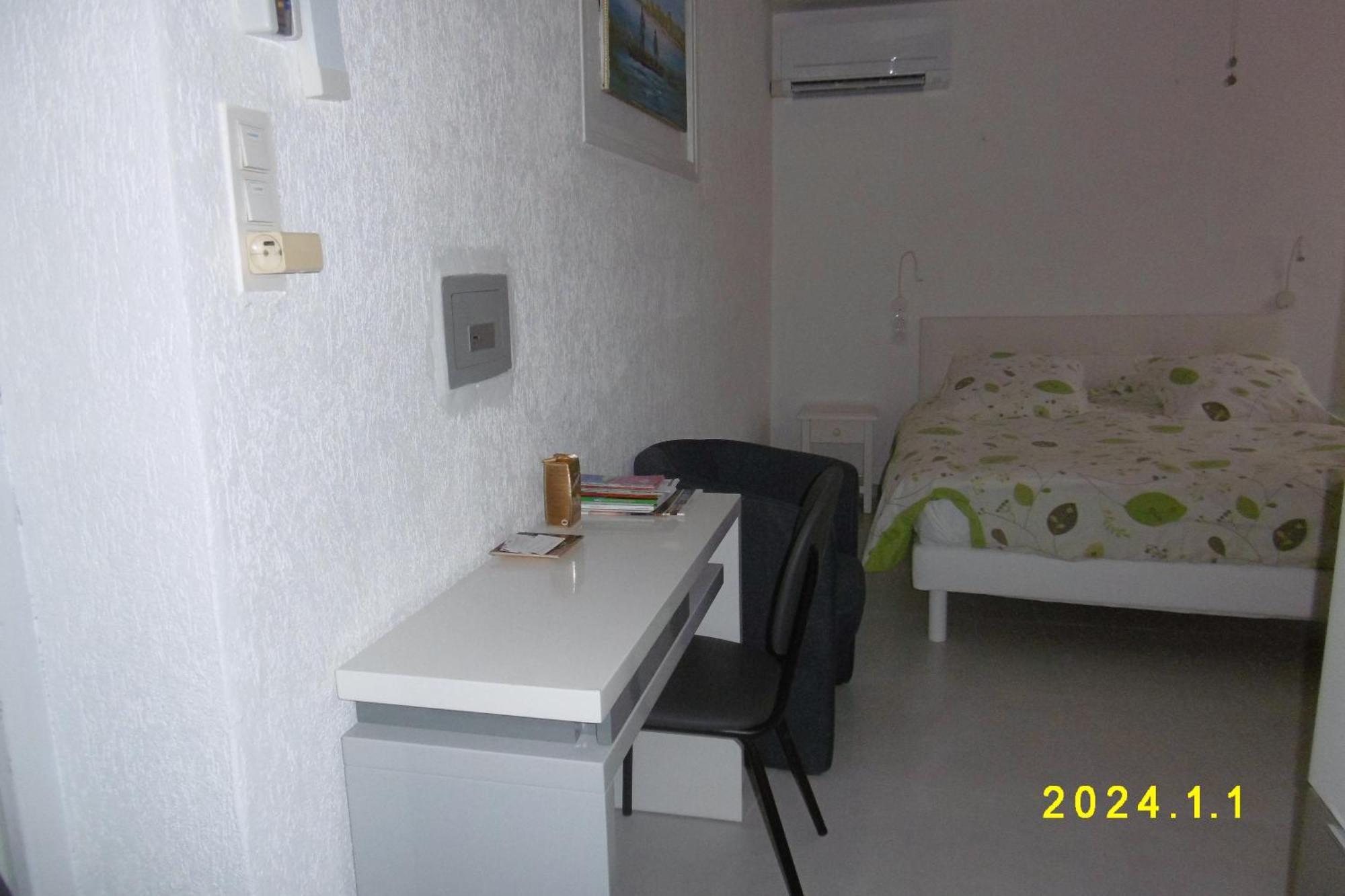 Rez De Chaussee Climatise Dans * Aigues-Mortes